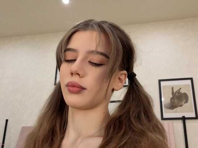 dolly-ll live cam on BongaCams