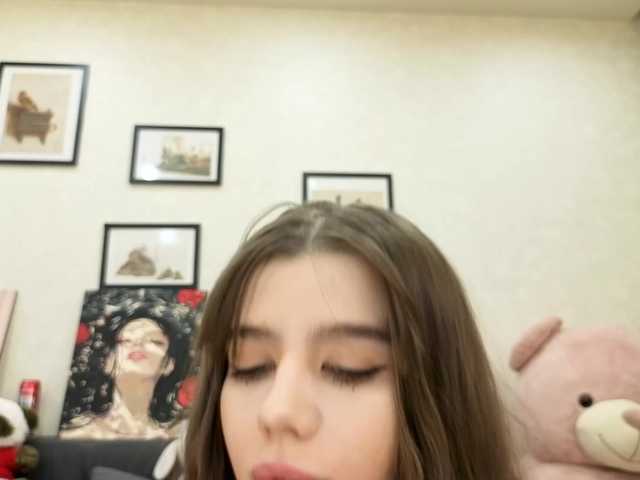 dolly-ll's BongaCams profile