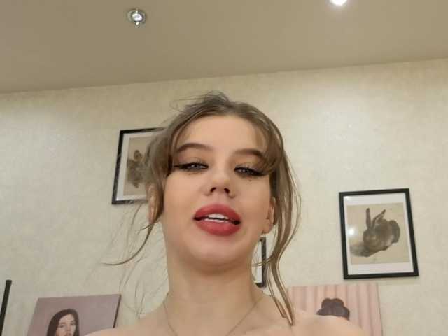 dolly-ll live cam on BongaCams