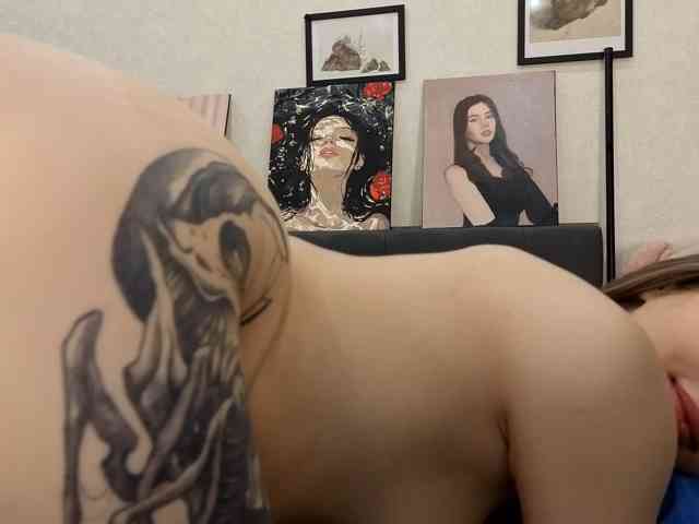 dolly-ll's webcam live show