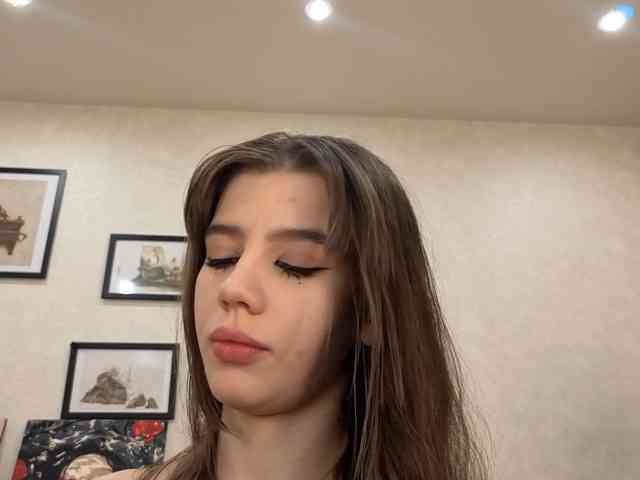 dolly-ll live female cam on bongacams