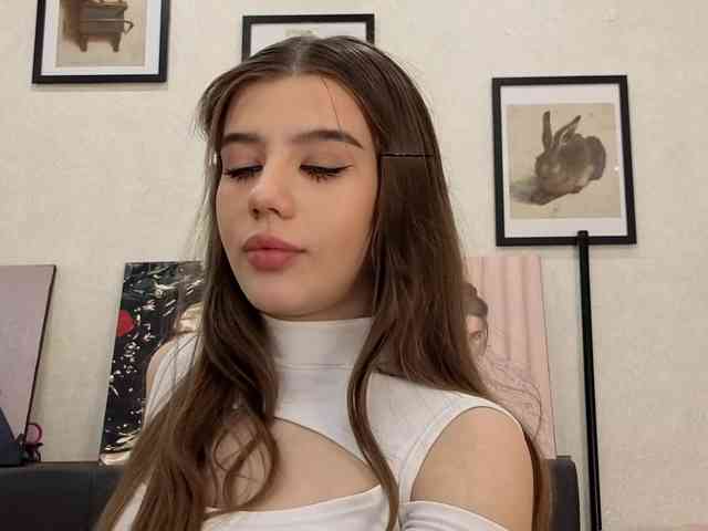 Modella: dolly-ll