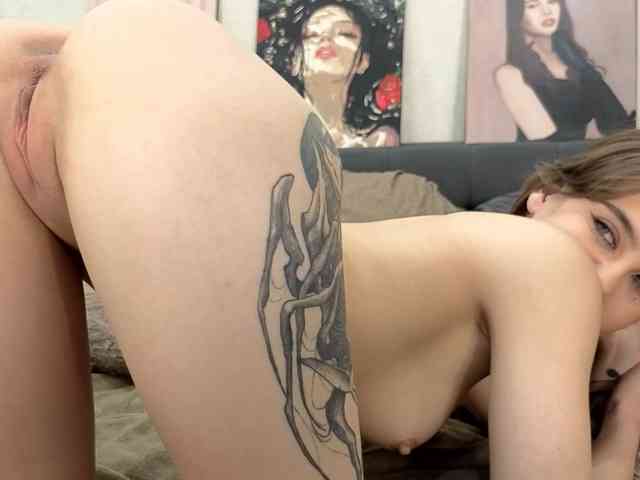 dolly-ll's webcam live show