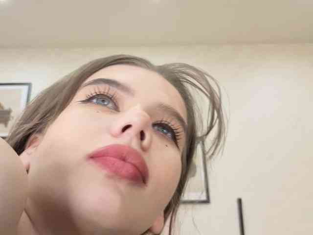 dolly-ll Sex Cam Show