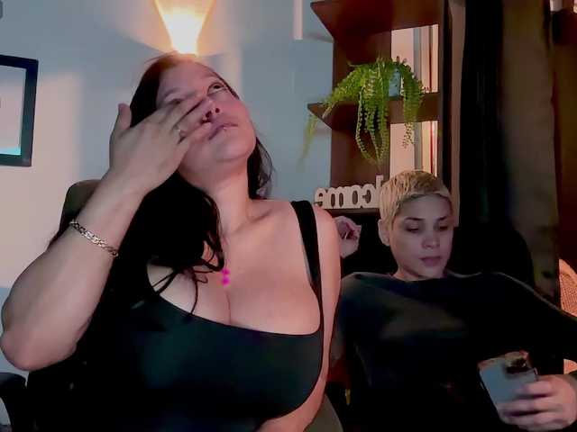MarcellaGriffin live cam on BongaCams