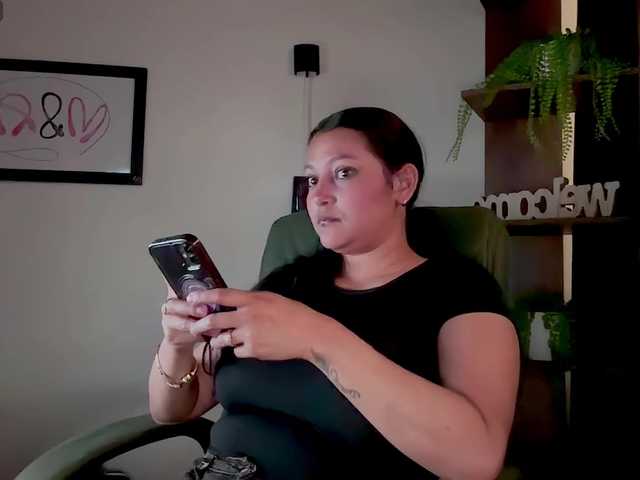 MarcellaGriffin live cam on BongaCams