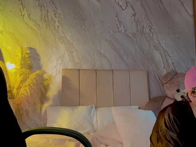 MarcellaGriffin — live couple cam