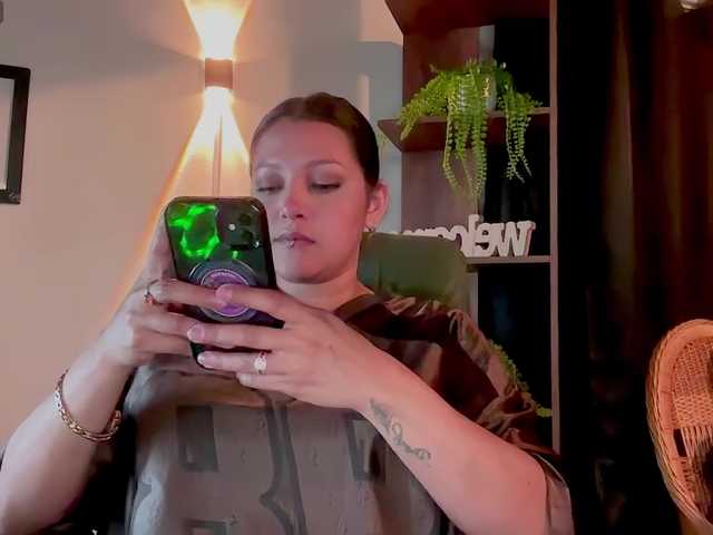 MarcellaGriffin live cam