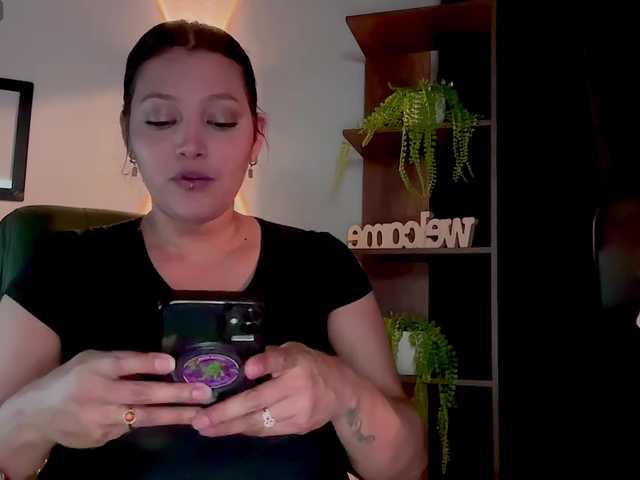 MarcellaGriffin live cam on BongaCams