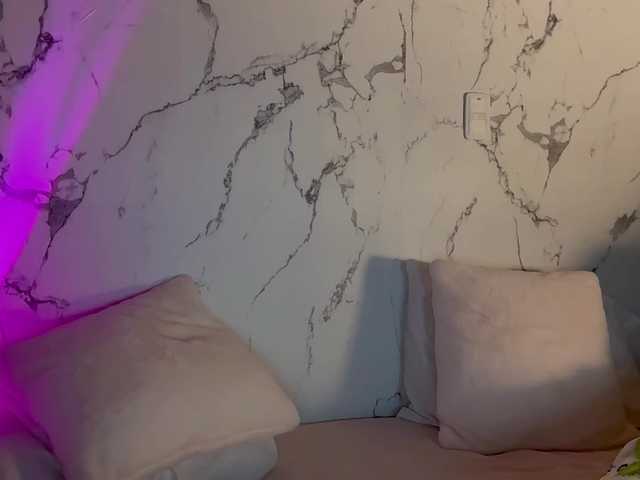 MarcellaGriffin live cam