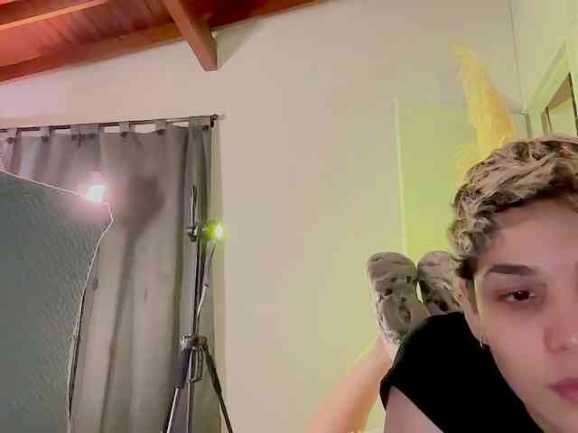 MarcellaGriffin webcam
