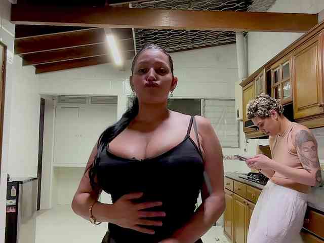 MarcellaGriffin webcam