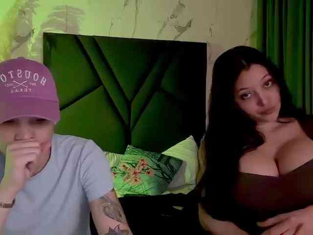 marce_and_lau webcam