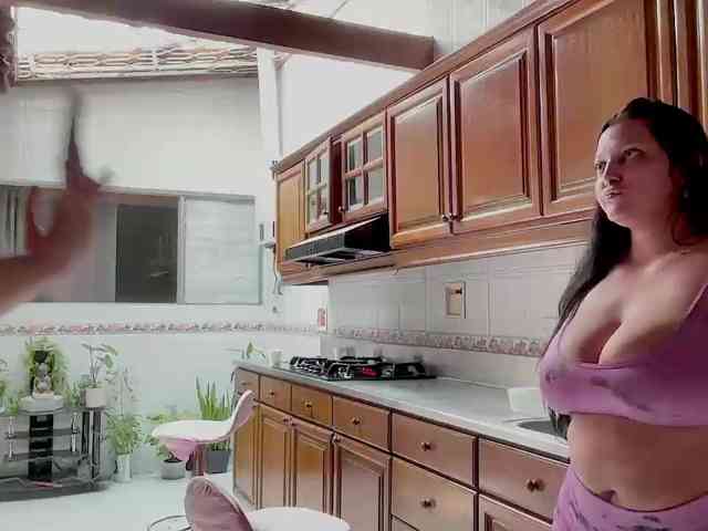 marce_and_lau webcam