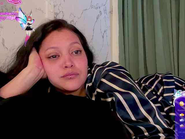 MarcellaGriffin webcam