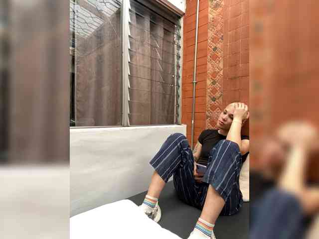 MarcellaGriffin webcam