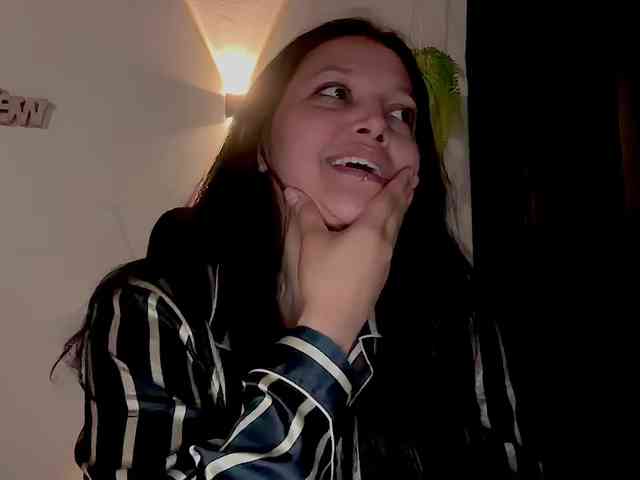 MarcellaGriffin webcam