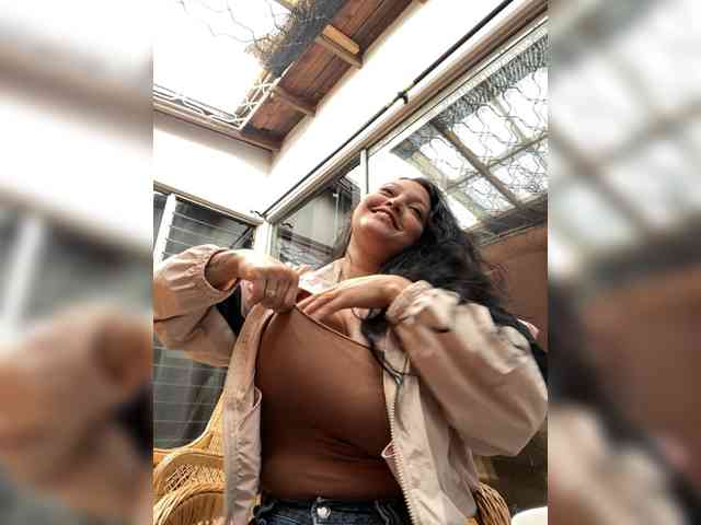 MarcellaGriffin webcam