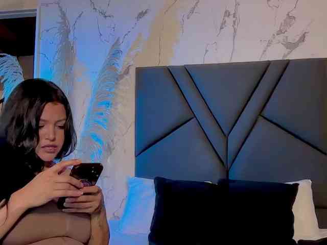 MarcellaGriffin webcam