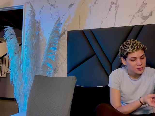 MarcellaGriffin webcam