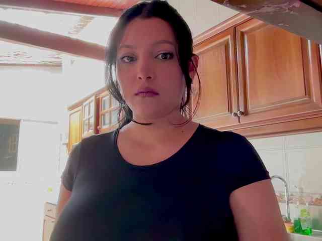 MarcellaGriffin webcam