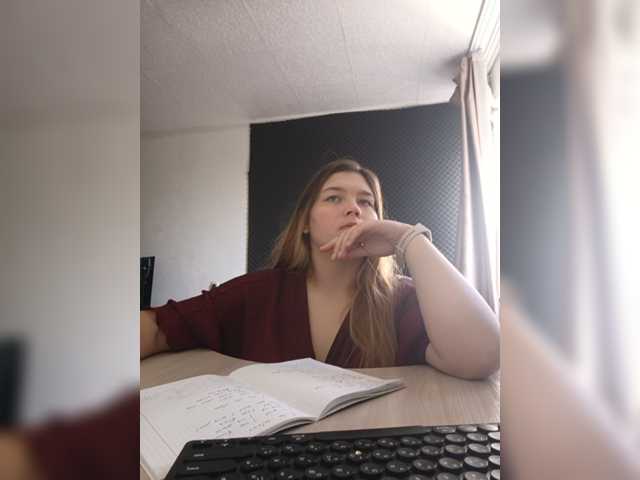 maybebaybychmok live cam preview