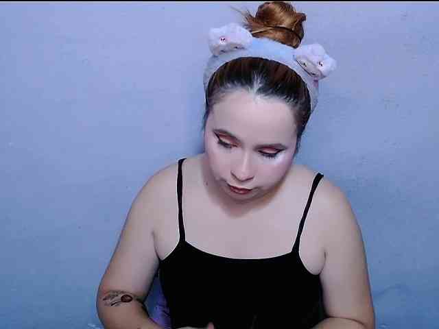 Maxlayla Live Webcam on BongaCams