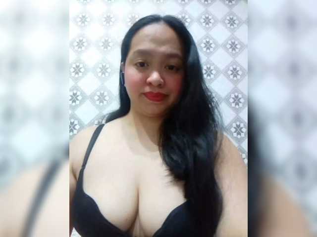 PrettyPinaySingle webcam