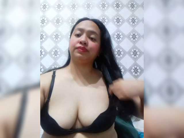 PrettyPinaySingle live cam on BongaCams
