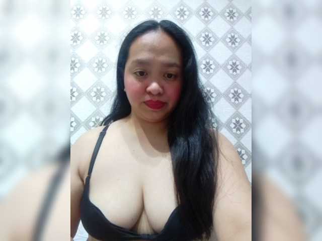 PrettyPinaySingle live cam on BongaCams