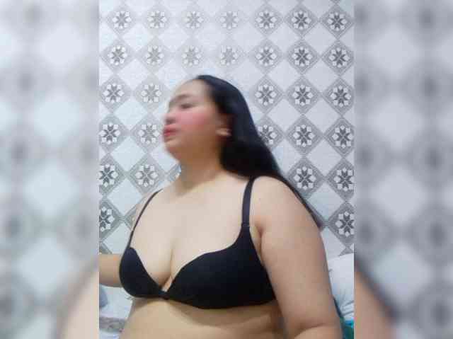 PrettyPinaySingle webcam