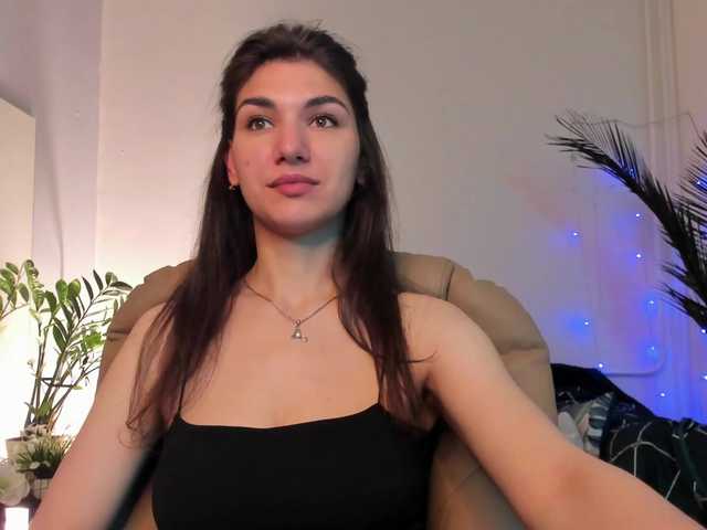 MonikaBa live cam on BongaCams