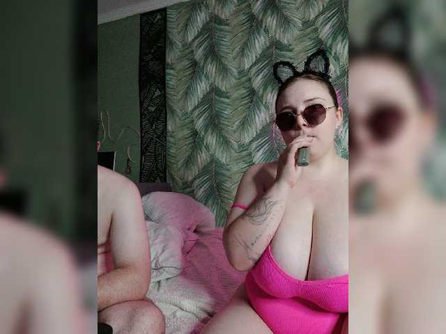Red-rooms live cam on BongaCams