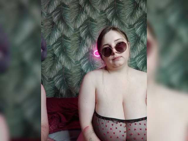 Red-rooms live cam on BongaCams