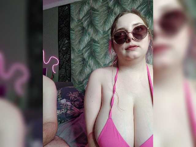 Red-rooms live cam on BongaCams