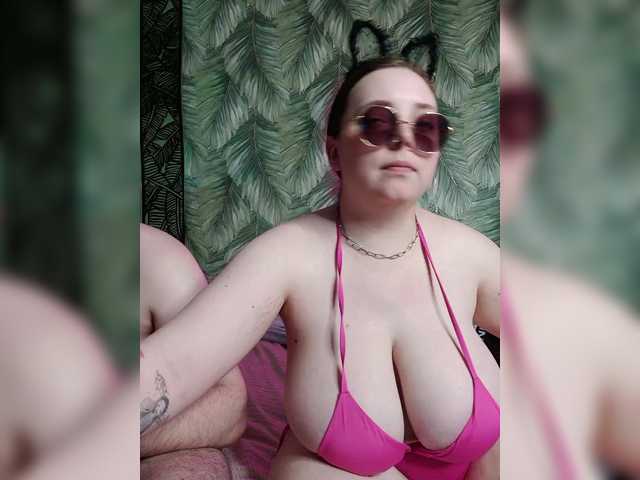 Red-rooms live cam on BongaCams