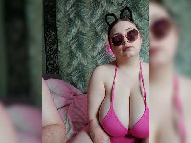 Red-rooms live cam on BongaCams