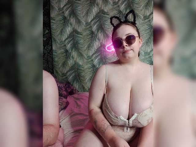 Red-rooms live cam on BongaCams