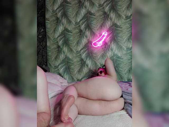Red-rooms live cam on BongaCams