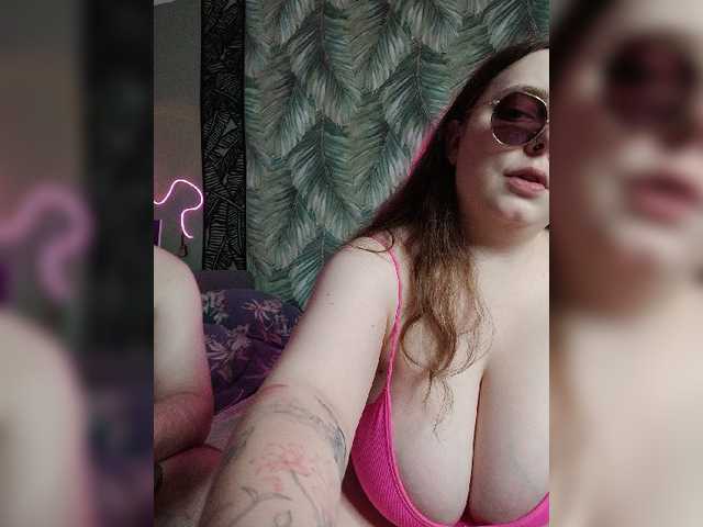 Red-rooms live cam on BongaCams
