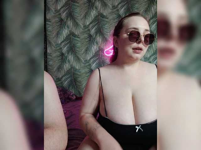 Red-rooms live cam on BongaCams