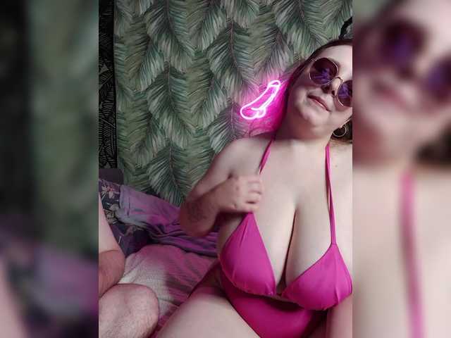 Red-rooms live cam on BongaCams