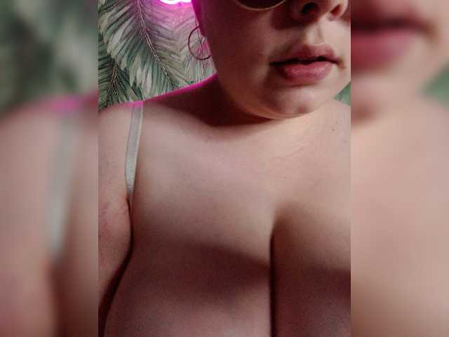 Red-rooms live webcam show