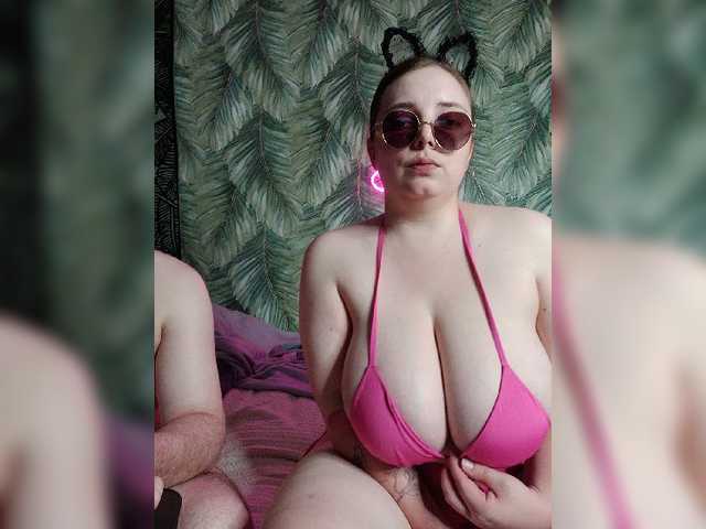 Red-rooms live cam on BongaCams