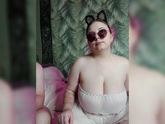 Red-rooms live webcam show