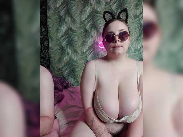 Red-rooms live cam on BongaCams