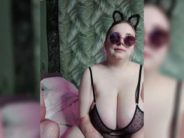 Red-rooms live webcam show