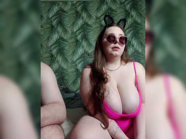Red-rooms live cam on BongaCams
