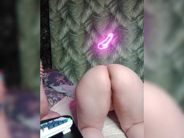 Red-rooms's BongaCams profile