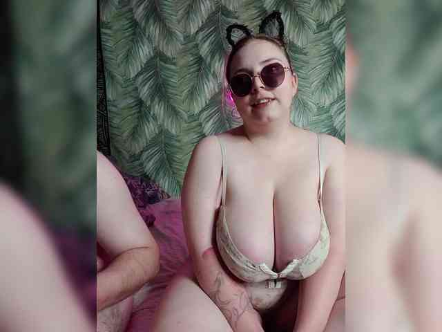 Red-rooms webcam